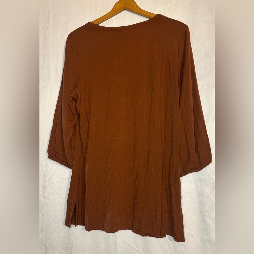 Chicos Women’s 3/4 Sleeve Pullover Brown Top size 2 Key Hole Front - Picture 4 of 10